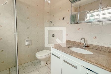 Casa à venda com 200m², 3 quartos e 3 vagas Casa à venda com 200m², 3 quartos e 3 vagasbanheiro