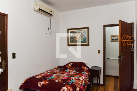 Casa à venda com 280m², 5 quartos e 1 vaga Casa à venda com 280m², 5 quartos e 1 vagaQuarto 1