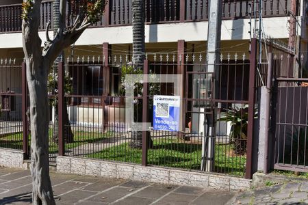 Casa à venda com 280m², 5 quartos e 1 vaga Casa à venda com 280m², 5 quartos e 1 vagaInstalacão Plaquinha QA