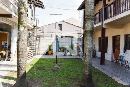Casa à venda com 280m², 5 quartos e 1 vaga Casa à venda com 280m², 5 quartos e 1 vagaQuintal