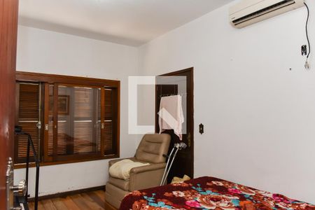 Quarto 1 de casa à venda com 5 quartos, 280m² em Jardim Itu, Porto Alegre