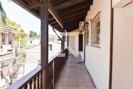 Casa à venda com 280m², 5 quartos e 1 vaga Casa à venda com 280m², 5 quartos e 1 vagaVaranda Fundos