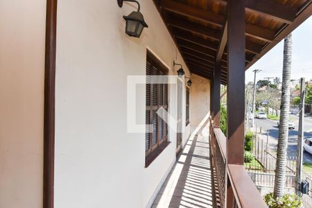 Casa à venda com 280m², 5 quartos e 1 vaga Casa à venda com 280m², 5 quartos e 1 vagaVaranda Frontal