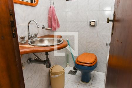 Lavabo de casa para alugar com 5 quartos, 280m² em Jardim Itu, Porto Alegre