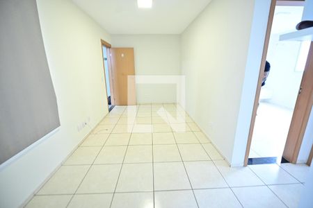 Sala de apartamento para alugar com 2 quartos, 56m² em Residencial Aquários, Goiânia
