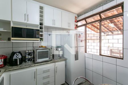 Casa à venda com 290m², 5 quartos e 3 vagasCozinha