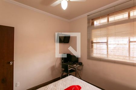 Casa à venda com 290m², 5 quartos e 3 vagasQuarto 3