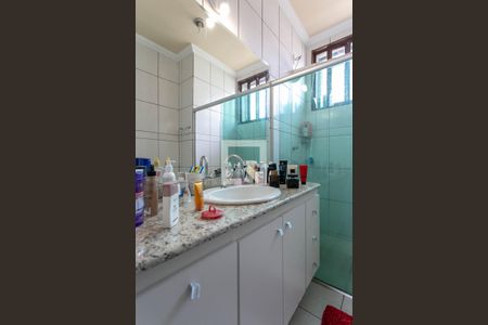 Casa à venda com 290m², 5 quartos e 3 vagasBanheiro da Suíte 2