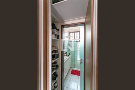 Casa à venda com 290m², 5 quartos e 3 vagasBanheiro da Suíte 2