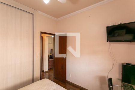 Casa à venda com 290m², 5 quartos e 3 vagasQuarto 3