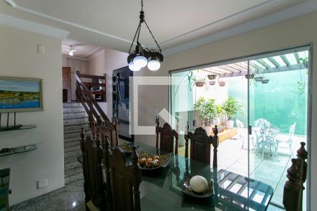 Casa à venda com 290m², 5 quartos e 3 vagasSala de Jantar