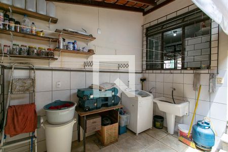 Casa à venda com 290m², 5 quartos e 3 vagasLavanderia