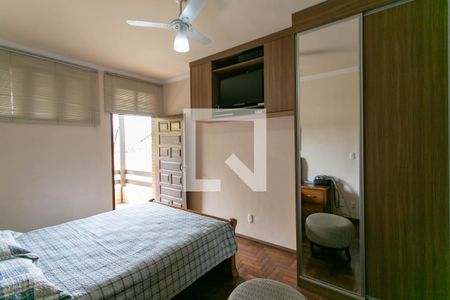 Casa à venda com 290m², 5 quartos e 3 vagasQuarto Suíte 2