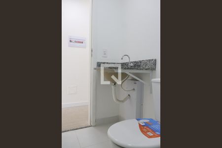 Studio para alugar com 27m², 1 quarto e sem vaga Studio para alugar com 27m², 1 quarto e sem vagaBanheiro