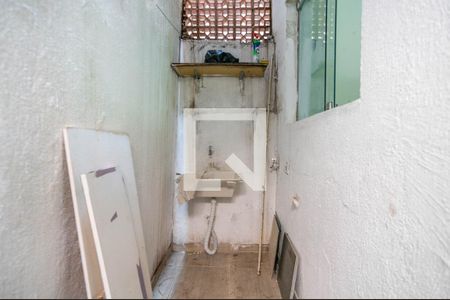Casa de condomínio à venda com 70m², 2 quartos e 1 vagaÁrea de Serviço