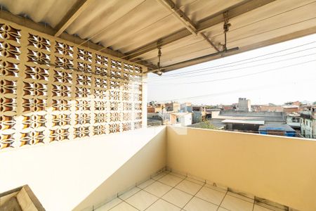 Casa à venda com 225m², 6 quartos e 2 vagas Casa à venda com 225m², 6 quartos e 2 vagasÁrea externa