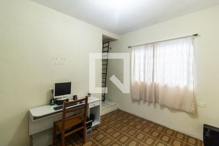Casa à venda com 225m², 6 quartos e 2 vagas Casa à venda com 225m², 6 quartos e 2 vagasCasa 2 - Sala