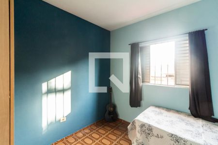 Casa à venda com 225m², 6 quartos e 2 vagas Casa à venda com 225m², 6 quartos e 2 vagasQuarto 5