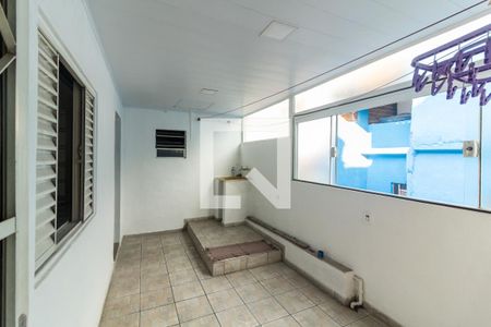Casa à venda com 225m², 6 quartos e 2 vagas Casa à venda com 225m², 6 quartos e 2 vagasÁrea de serviço - casa 1
