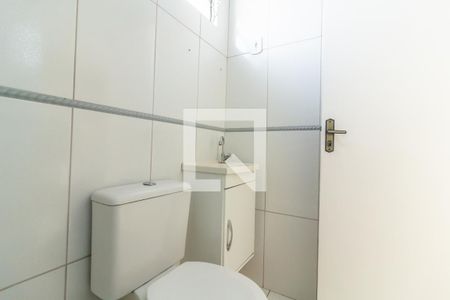 Casa à venda com 225m², 6 quartos e 2 vagas Casa à venda com 225m², 6 quartos e 2 vagasBanheiro 4