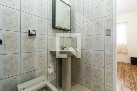 Casa à venda com 225m², 6 quartos e 2 vagas Casa à venda com 225m², 6 quartos e 2 vagasBanheiro 3