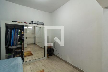 Casa à venda com 225m², 6 quartos e 2 vagas Casa à venda com 225m², 6 quartos e 2 vagasQuarto 1