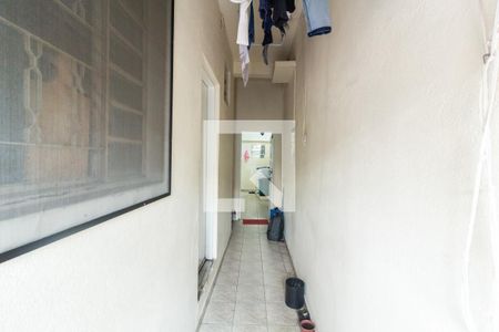 Casa à venda com 225m², 6 quartos e 2 vagas Casa à venda com 225m², 6 quartos e 2 vagasEntrada