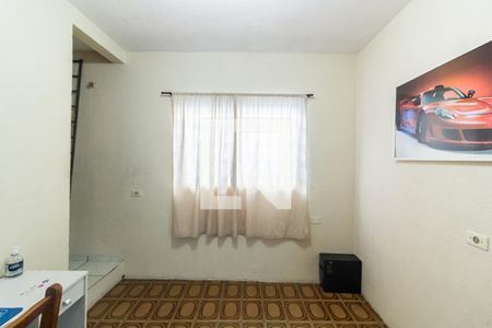Casa à venda com 225m², 6 quartos e 2 vagas Casa à venda com 225m², 6 quartos e 2 vagasCasa 2 - Sala