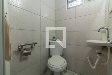Casa à venda com 225m², 6 quartos e 2 vagas Casa à venda com 225m², 6 quartos e 2 vagasBanheiro 1