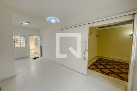 Casa para alugar com 300m², 3 quartos e 2 vagasCozinha