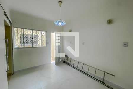 Casa para alugar com 300m², 3 quartos e 2 vagasCozinha