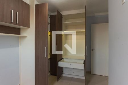 Apartamento à venda com 48m², 2 quartos e 1 vagaQuarto 2 - Armários