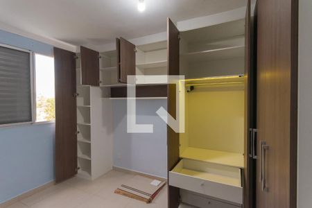Apartamento à venda com 48m², 2 quartos e 1 vagaQuarto 2 - Armários