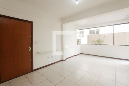Sala de estar de apartamento para alugar com 3 quartos, 176m² em Passo da Areia, Porto Alegre