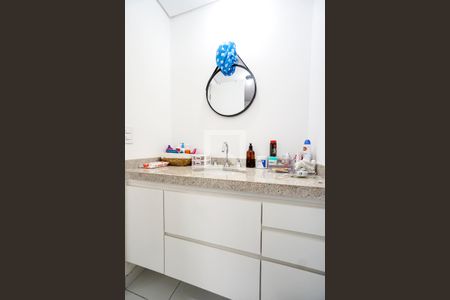 Apartamento à venda com 103m², 3 quartos e 2 vagas Apartamento à venda com 103m², 3 quartos e 2 vagasBanheiro da suíte