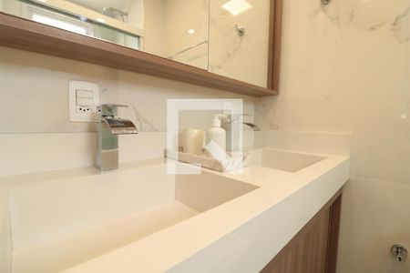 Apartamento à venda com 80m², 3 quartos e 3 vagasBanheiro da Suíte - pia