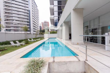 Studio para alugar com 30m², 1 quarto e 1 vaga Studio para alugar com 30m², 1 quarto e 1 vagaÁrea comum - Piscina
