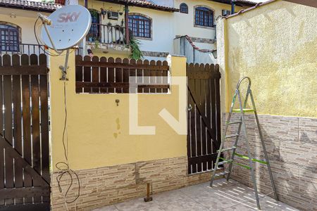 Casa à venda com 120m², 2 quartos e 2 vagas Casa à venda com 120m², 2 quartos e 2 vagasfrente da casa