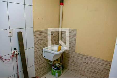 Casa à venda com 120m², 2 quartos e 2 vagas Casa à venda com 120m², 2 quartos e 2 vagasarea de serviço