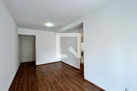 Apartamento para alugar com 77m², 2 quartos e 1 vagaSala