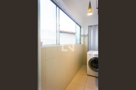 Apartamento para alugar com 76m², 2 quartos e sem vagaÁrea de Serviço