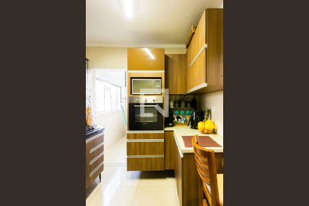 Apartamento para alugar com 76m², 2 quartos e sem vagaCozinha