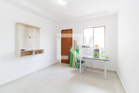 Sala de apartamento para alugar com 2 quartos, 50m² em Vila Santa Maria, Poá