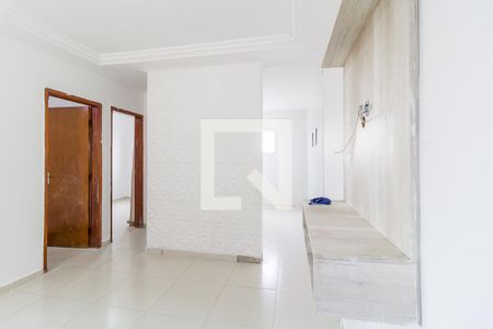 Sala de apartamento para alugar com 2 quartos, 50m² em Vila Santa Maria, Poá