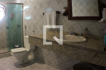 Casa de condomínio à venda com 490m², 5 quartos e 3 vagasBanheiro