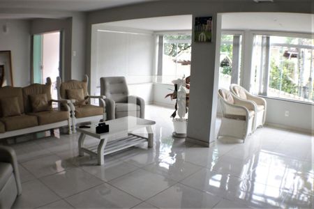 Sala de casa de condomínio à venda com 5 quartos, 490m² em Taquara, Rio de Janeiro