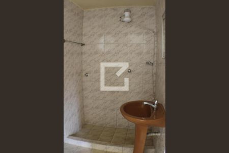 Casa de condomínio à venda com 490m², 5 quartos e 3 vagasBanheiro de Serviço