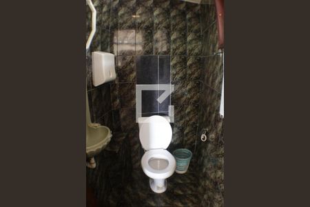 Casa de condomínio à venda com 490m², 5 quartos e 3 vagasLavabo