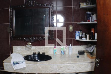 Casa de condomínio à venda com 490m², 5 quartos e 3 vagasBanheiro do Quarto 3