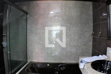 Casa de condomínio à venda com 490m², 5 quartos e 3 vagasBanheiro do Quarto 3